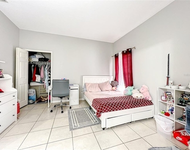 501 Summer Place Loop - Photo Thumbnail 6