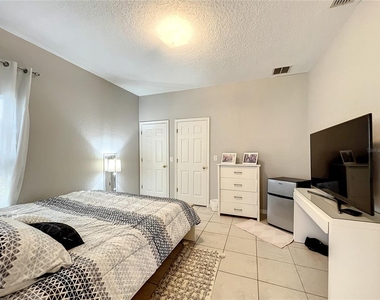 501 Summer Place Loop - Photo Thumbnail 7