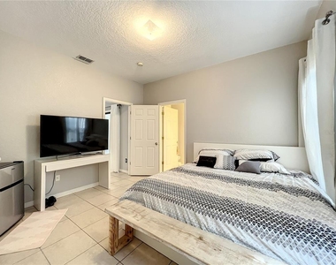 501 Summer Place Loop - Photo Thumbnail 8