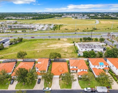501 Summer Place Loop - Photo Thumbnail 16