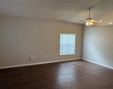 4944 Waterside Pionte Circle - Photo Thumbnail 2