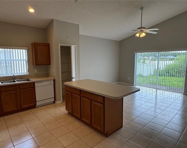 4944 Waterside Pionte Circle - Photo Thumbnail 3