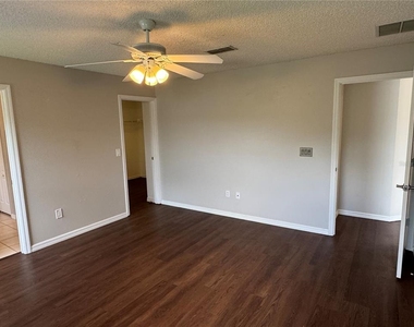 4944 Waterside Pionte Circle - Photo Thumbnail 15