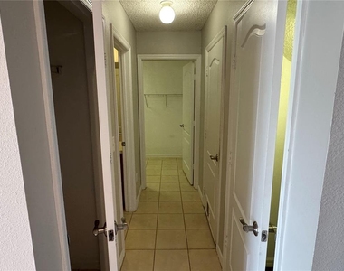 4944 Waterside Pionte Circle - Photo Thumbnail 8
