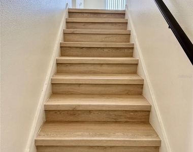 6404 S Goldenrod Road - Photo Thumbnail 4