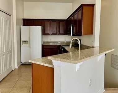 6404 S Goldenrod Road - Photo Thumbnail 7
