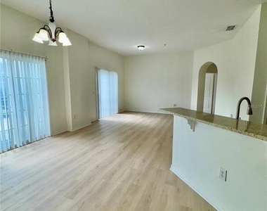 6404 S Goldenrod Road - Photo Thumbnail 10