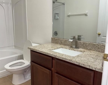 6404 S Goldenrod Road - Photo Thumbnail 13