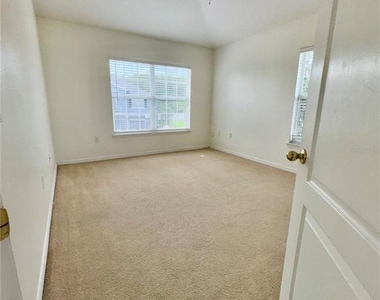6404 S Goldenrod Road - Photo Thumbnail 15