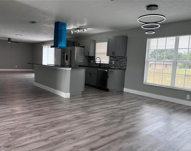 134 Pansy Court - Photo Thumbnail 2