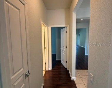 7622 Colbury Avenue - Photo Thumbnail 17