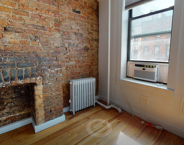 East 7th Street - Photo Thumbnail 6