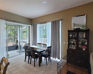 3003 Sw 98th Drive - Photo Thumbnail 4