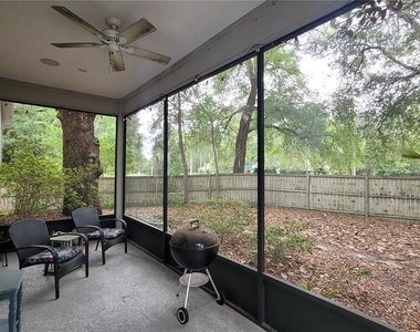 3003 Sw 98th Drive - Photo Thumbnail 7