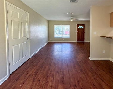 13625 Nw 141st Place - Photo Thumbnail 5