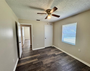 1001 Crawford Street - Photo Thumbnail 9