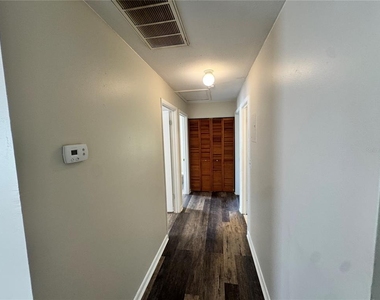 1001 Crawford Street - Photo Thumbnail 5
