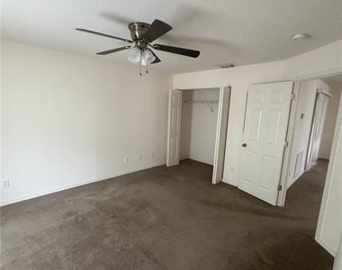 355 Boundary Boulevard - Photo Thumbnail 13