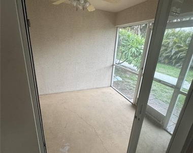 355 Boundary Boulevard - Photo Thumbnail 15