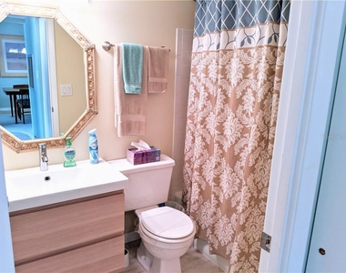 3668 Lake Bayshore Drive - Photo Thumbnail 15