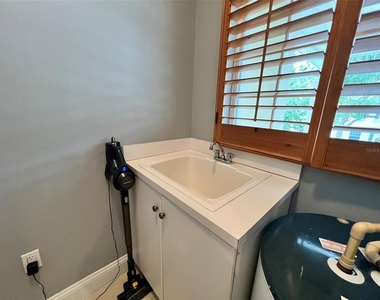 3608 54th Drive W - Photo Thumbnail 5