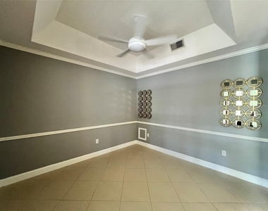 3608 54th Drive W - Photo Thumbnail 6