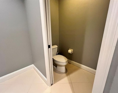 3608 54th Drive W - Photo Thumbnail 18