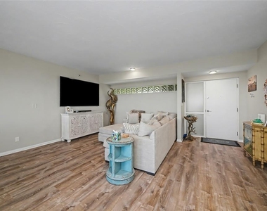 5408 Eagles Point Circle - Photo Thumbnail 9