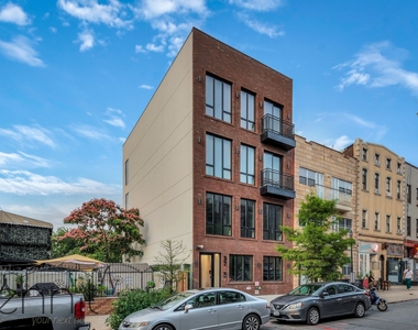 37 Wilson Avenue - Photo Thumbnail 7