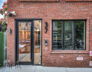 37 Wilson Avenue - Photo Thumbnail 13