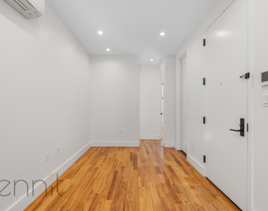 702 Evergreen Avenue - Photo Thumbnail 1