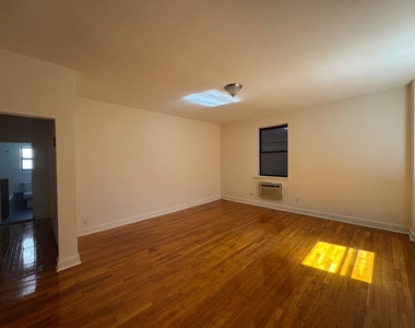 243 West 99th Street - Photo Thumbnail 5