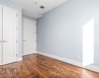 575 Van Buren Street - Photo Thumbnail 6