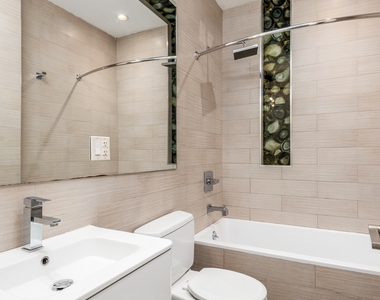 575 Van Buren Street - Photo Thumbnail 7