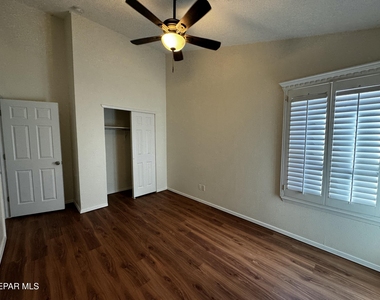 14344 Desert Shadow Drive - Photo Thumbnail 16