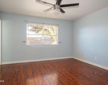 10805 Hitchcock Avenue - Photo Thumbnail 9