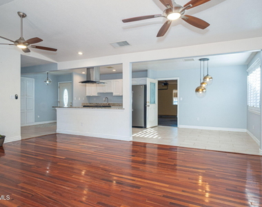 10805 Hitchcock Avenue - Photo Thumbnail 6