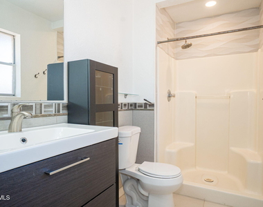 10805 Hitchcock Avenue - Photo Thumbnail 11