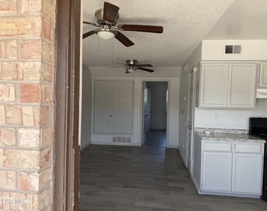 8507 Alameda Avenue - Photo Thumbnail 1