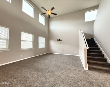 1028 Flyer Place - Photo Thumbnail 3