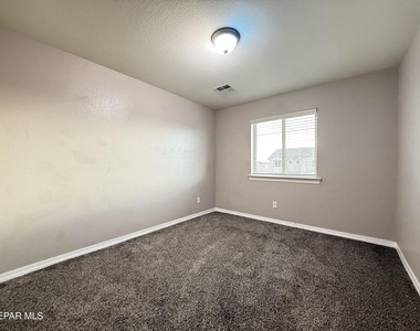 1028 Flyer Place - Photo Thumbnail 65