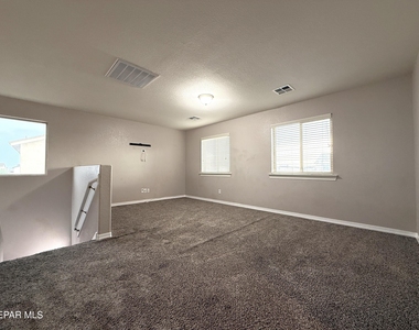 1028 Flyer Place - Photo Thumbnail 42