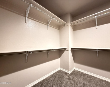 1028 Flyer Place - Photo Thumbnail 57