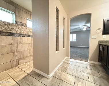 1028 Flyer Place - Photo Thumbnail 53