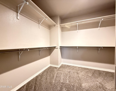 1028 Flyer Place - Photo Thumbnail 55