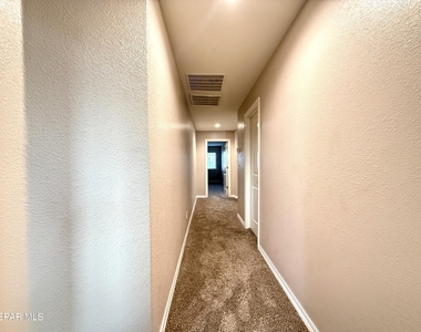 1028 Flyer Place - Photo Thumbnail 59