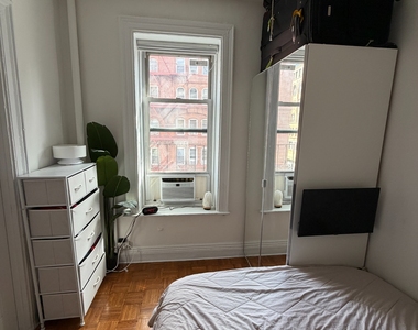 151 Mott Street - Photo Thumbnail 4