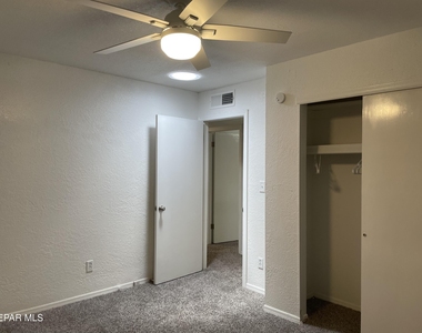 10604 Fieldrock Court - Photo Thumbnail 54