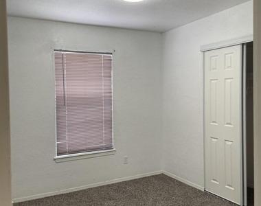 10604 Fieldrock Court - Photo Thumbnail 51