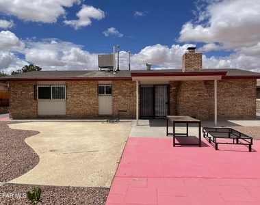10604 Fieldrock Court - Photo Thumbnail 14